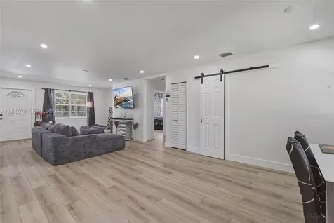 1657 SW 44th Avenue Fort Lauderdale FL 33317