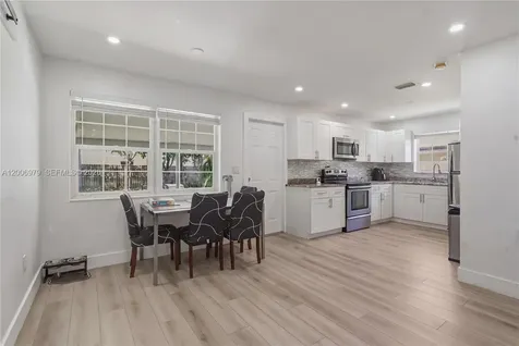 1657 SW 44th Avenue Fort Lauderdale FL 33317