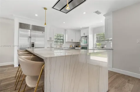 9161 Vineyard Lake Drive Plantation FL 33324