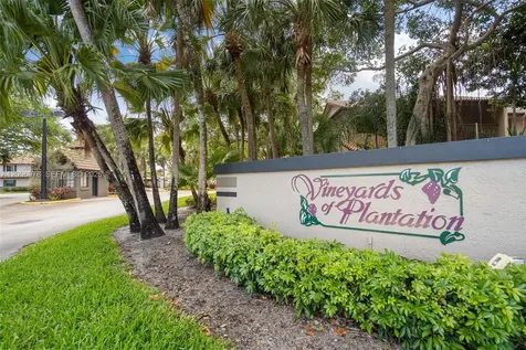 9161 Vineyard Lake Drive Plantation FL 33324