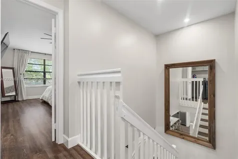 9161 Vineyard Lake Drive Plantation FL 33324