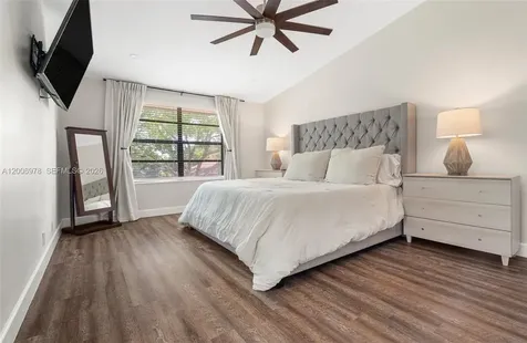 9161 Vineyard Lake Drive Plantation FL 33324