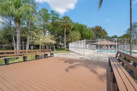 9161 Vineyard Lake Drive Plantation FL 33324