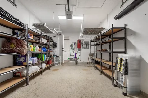 9161 Vineyard Lake Drive Plantation FL 33324