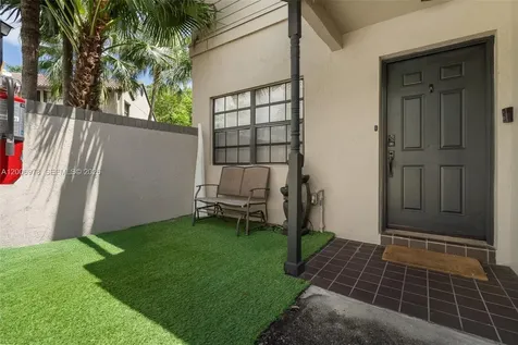 9161 Vineyard Lake Drive Plantation FL 33324