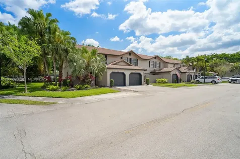 9161 Vineyard Lake Drive Plantation FL 33324