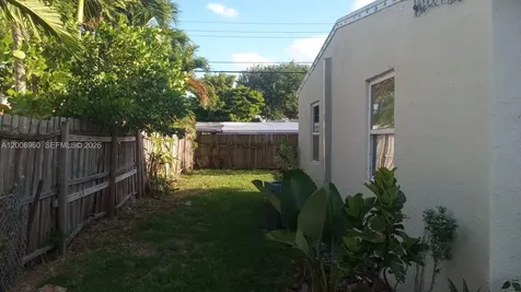 508 Beech Road West Palm Beach FL 33409