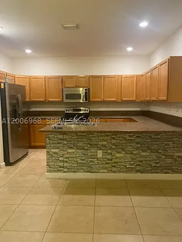 9228 W 33rd Way Hialeah FL 33018