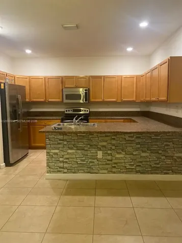 9228 W 33rd Way Hialeah FL 33018