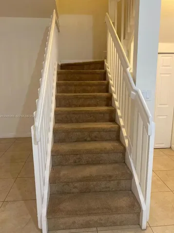 9228 W 33rd Way Hialeah FL 33018