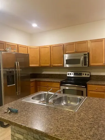 9228 W 33rd Way Hialeah FL 33018