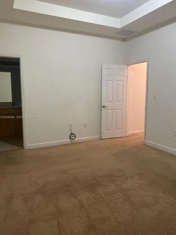 9228 W 33rd Way Hialeah FL 33018