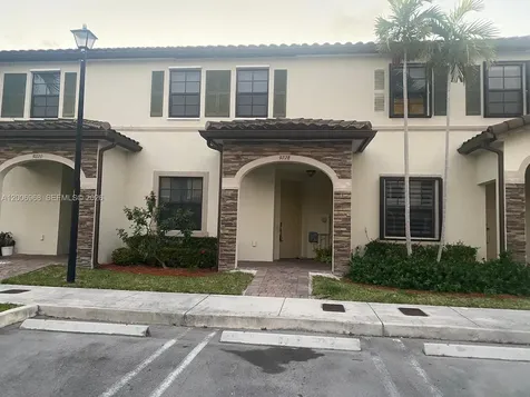 9228 W 33rd Way Hialeah FL 33018