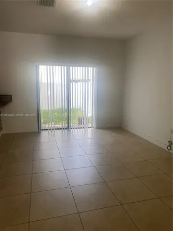 9228 W 33rd Way Hialeah FL 33018