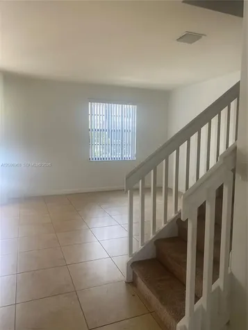 9228 W 33rd Way Hialeah FL 33018