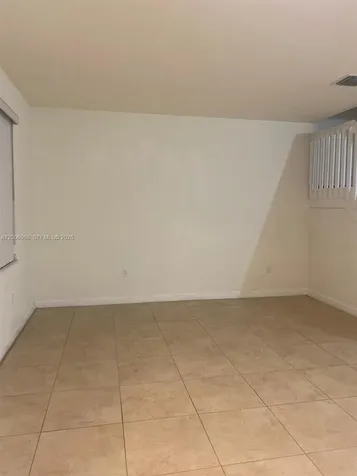 9228 W 33rd Way Hialeah FL 33018