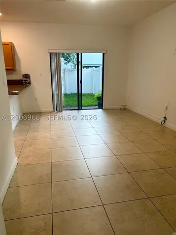 9228 W 33rd Way Hialeah FL 33018