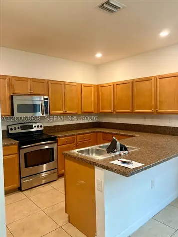 9228 W 33rd Way Hialeah FL 33018