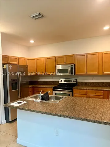 9228 W 33rd Way Hialeah FL 33018
