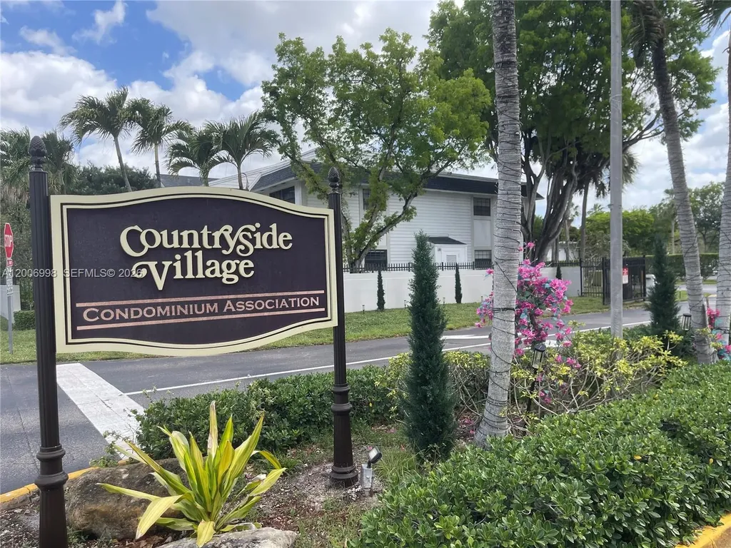 19055 NW 62nd Avenue Hialeah FL 33015