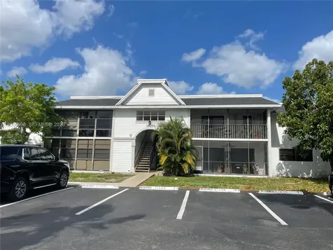 19055 NW 62nd Avenue Hialeah FL 33015