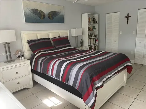 19055 NW 62nd Avenue Hialeah FL 33015