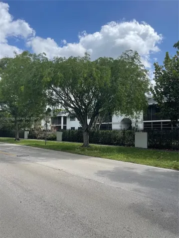 19055 NW 62nd Avenue Hialeah FL 33015