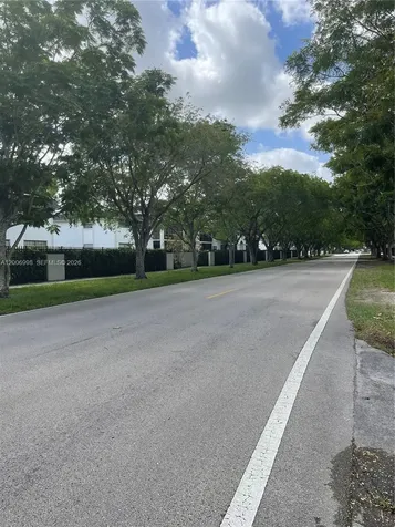 19055 NW 62nd Avenue Hialeah FL 33015