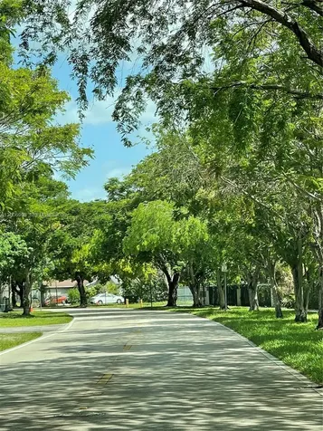 19055 NW 62nd Avenue Hialeah FL 33015