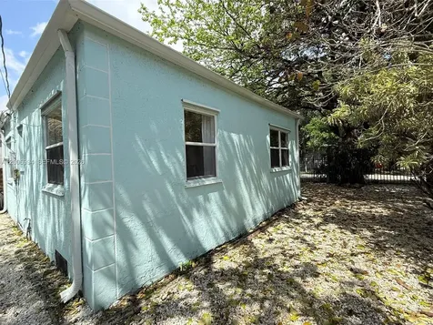 294 NE 57th Street Miami FL 33137