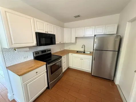 294 NE 57th Street Miami FL 33137