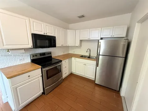 294 NE 57th Street Miami FL 33137