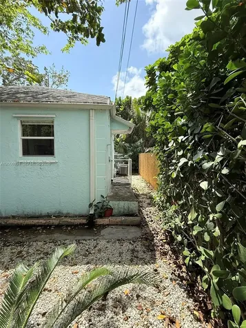 294 NE 57th Street Miami FL 33137