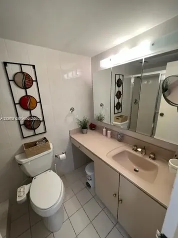 16570 NE 26th Avenue North Miami Beach FL 33160
