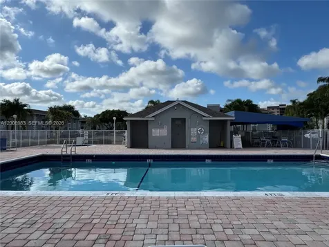 471 NE 210th Circle Terrace Miami FL 33179
