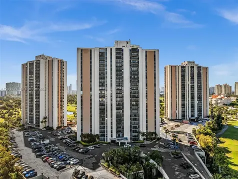 20301 W Country Club Drive Aventura FL 33180