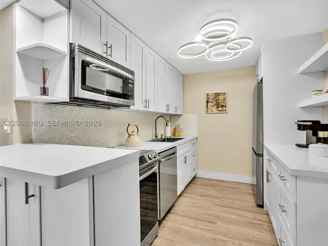 20301 W Country Club Drive Aventura FL 33180