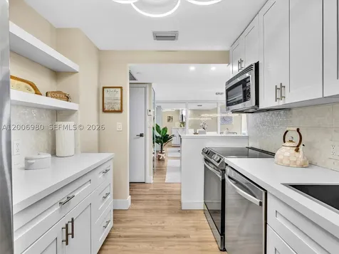 20301 W Country Club Drive Aventura FL 33180