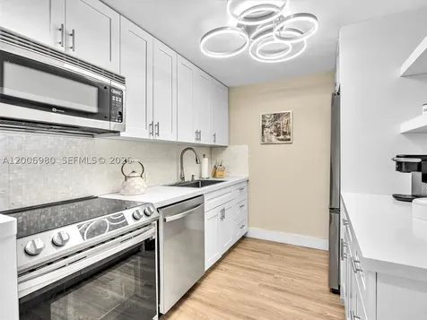 20301 W Country Club Drive Aventura FL 33180