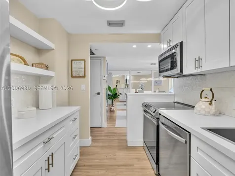 20301 W Country Club Drive Aventura FL 33180