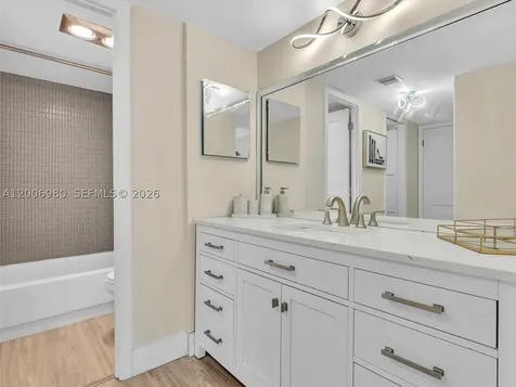 20301 W Country Club Drive Aventura FL 33180