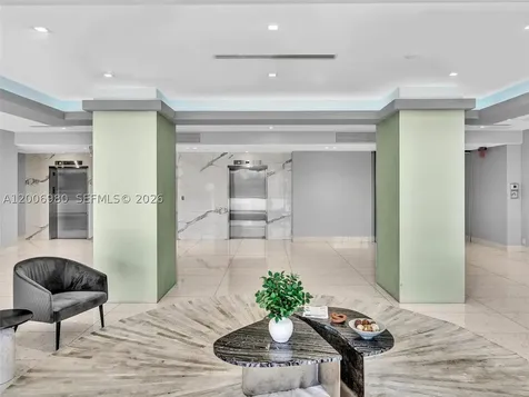 20301 W Country Club Drive Aventura FL 33180