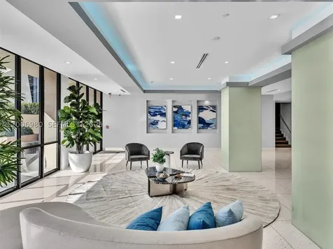 20301 W Country Club Drive Aventura FL 33180