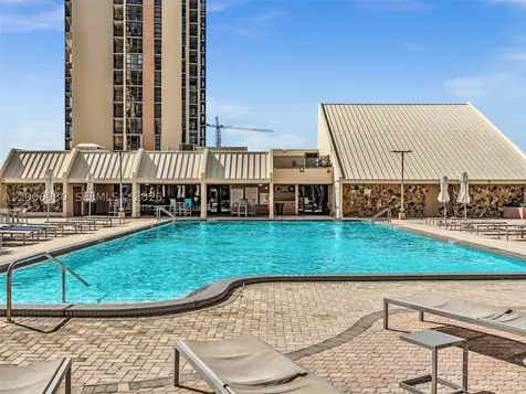 20301 W Country Club Drive Aventura FL 33180