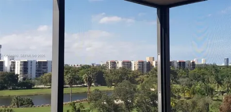 20301 W Country Club Drive Aventura FL 33180