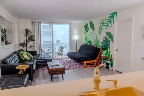 401 Ocean Drive Miami Beach FL 33139