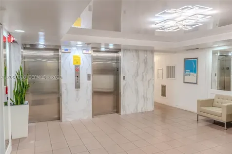 401 Ocean Drive Miami Beach FL 33139