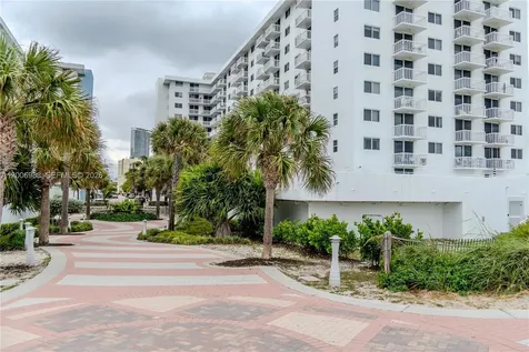 401 Ocean Drive Miami Beach FL 33139