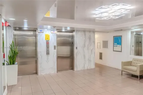 401 Ocean Drive Miami Beach FL 33139
