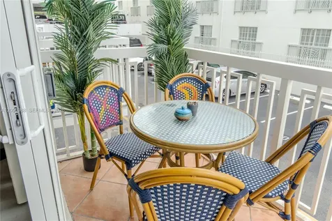 401 Ocean Drive Miami Beach FL 33139